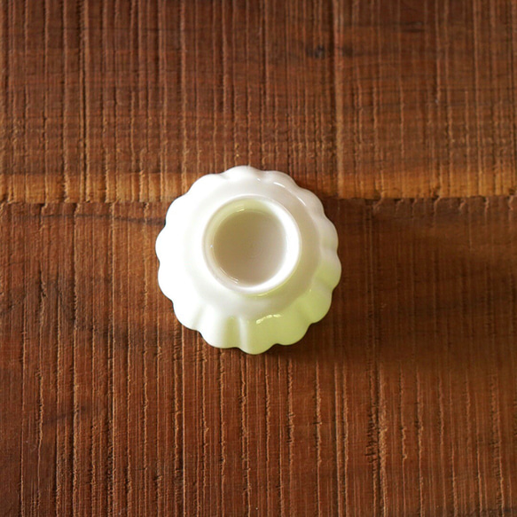 小鉢　小皿　かわいい　白　シンプル　花型　白磁　京焼　作家　林紅村　陶芸　 3枚目の画像