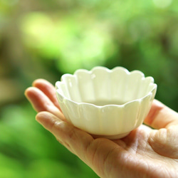 小鉢　小皿　かわいい　白　シンプル　花型　白磁　京焼　作家　林紅村　陶芸　 5枚目の画像