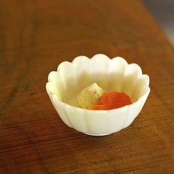 小鉢　小皿　かわいい　白　シンプル　花型　白磁　京焼　作家　林紅村　陶芸　 6枚目の画像