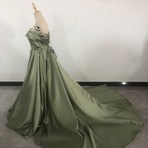 美品！ カラードレス 華やかなトレー 編み上げ 抜群のおしゃれ見え  