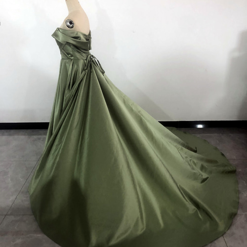 美品！ カラードレス 華やかなトレー 編み上げ 抜群のおしゃれ見え  