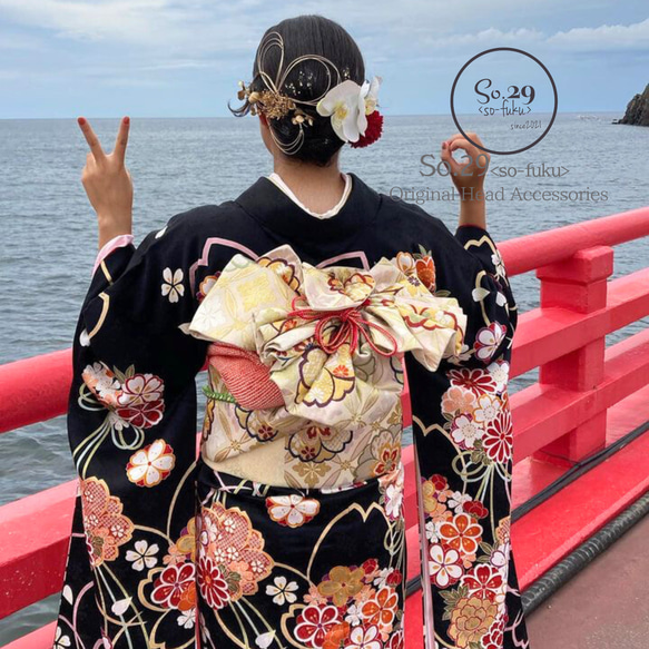 胡蝶蘭とマムの髪飾り 赤 金 白｜結婚式 成人式 卒業式 白無垢 色打掛 和装 ヘアアクセサリー №131 17枚目の画像