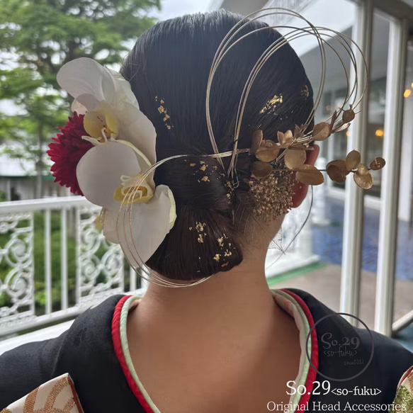 胡蝶蘭とマムの髪飾り 赤 金 白｜結婚式 成人式 卒業式 白無垢 色打掛 和装 ヘアアクセサリー №131 13枚目の画像