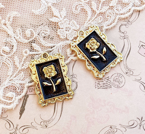 ペンダントチャーム エナメル 黒 2コ 新品 （チェーンバッグのサイズを  