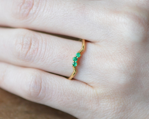 エメラルドのリング｜重ねづけにオススメ｜誕生石でオーダー可能