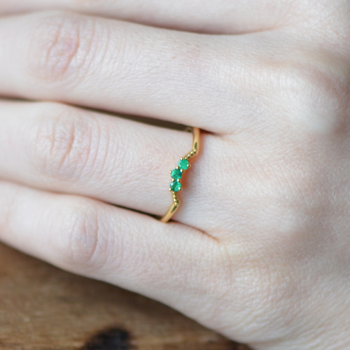 エメラルドのリング｜重ねづけにオススメ｜誕生石でオーダー可能