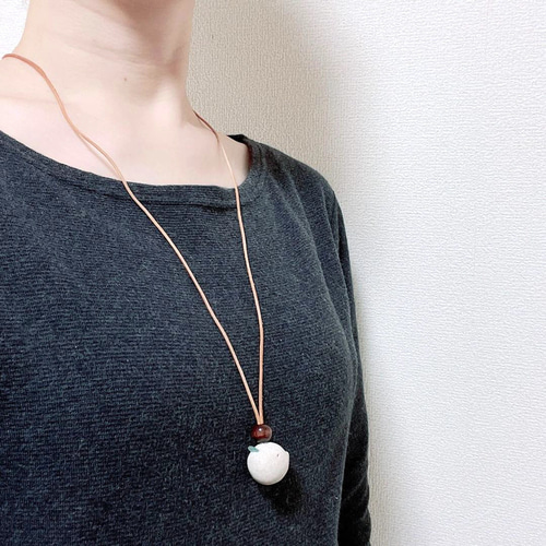 幸せを運ぶ鳥ハミングバードのネックレス。LeChaim Jewelry