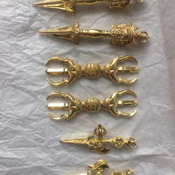 真言宗法具 6点セット ペンダント【穢迹金剛杵·エツ刀】三鈷杵 法器 真鍮制 687d560d31da72a110b35c24c4bd4e