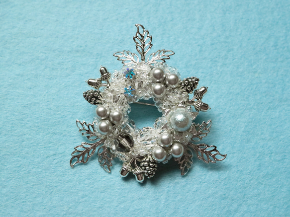 雪夜*胸針奧地利水晶玻璃珍珠葉花松果橡子花環銀銀灰灰 第1張的照片
