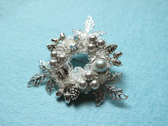 雪夜*胸針奧地利水晶玻璃珍珠葉花松果橡子花環銀銀灰灰 第3張的照片