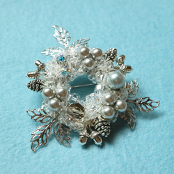 雪夜*胸針奧地利水晶玻璃珍珠葉花松果橡子花環銀銀灰灰 第2張的照片