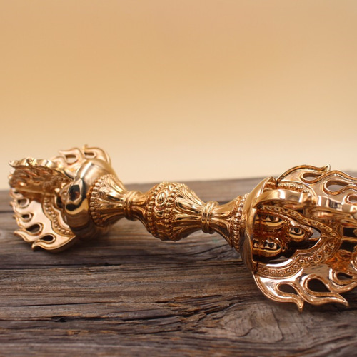 密教法器 宝珠金剛杵 仏教法具 真鍮製 vajra 22cm 密教法器 宝珠金剛杵 仏教法具 真鍮製 vajra 22cm その他置物