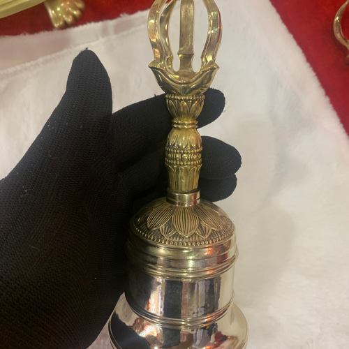 【修縁堂】真言宗 密教法具 法輪です 寺院用仏具 修縁堂】寺院用仏具 密教法具 真言宗 法器 法輪 - メルカリ