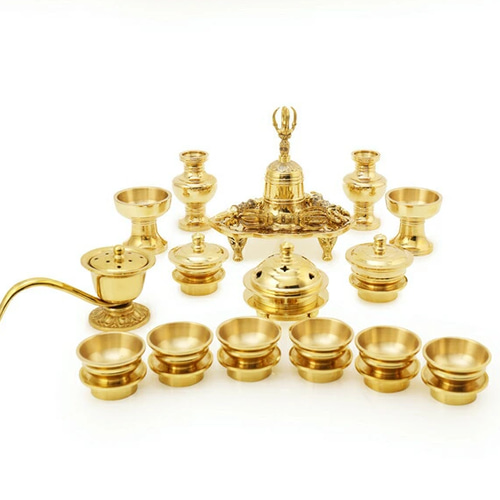 チベット仏教法器 20点セット 一面器 東密仏具 寺院 チベット 帝釈天 真鍮製 チベット仏教法器 20点セット 一面器 東密仏具 寺院 チベット