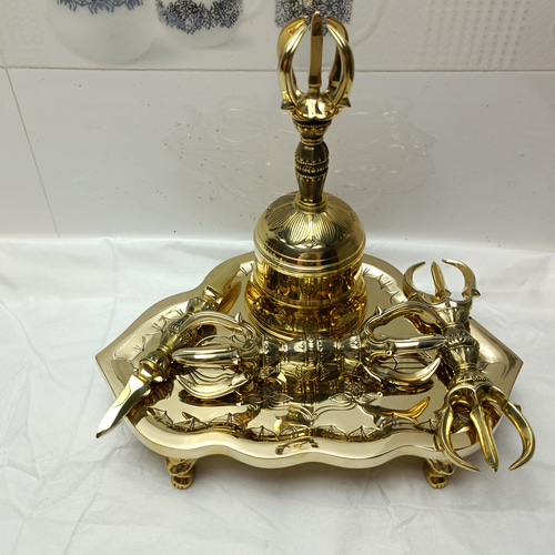 新しい季節 セット 真言宗 チベット仏教法器 鐘 五 三鈷杵 独鈷杵 金剛盤 工芸品