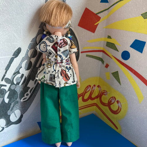 065 リカちゃん ブライス ハンドメイド 服 リバティ 楽器柄 フリル