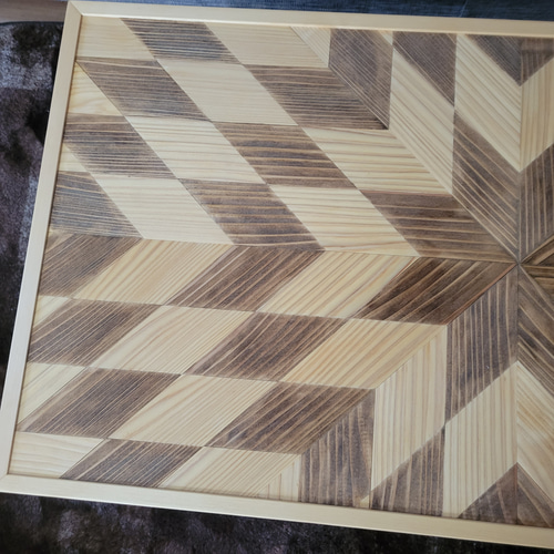 オシャレなリビングに大変身♪オルテガ柄テーブル 折りたたみ