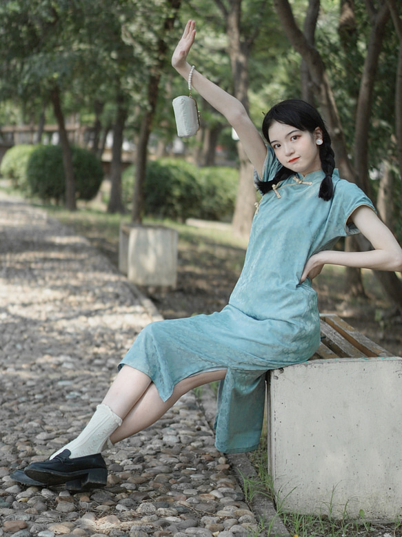 藍綠色 2色 側邊開衩盤扣復古旗袍 新中式中秋春節改良連身裙洋裝 第3張的照片