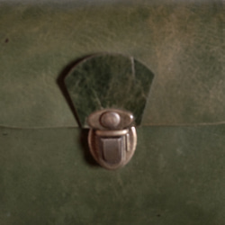 【送料無料】グリーンカラーのコロンとしたミニショルダーポーチ 4枚目の画像