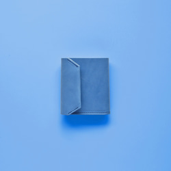 MINI WALLET 手のひらサイズのミニ財布 発色の良いイタリアンレザー キトンブルー [MOLVAR] 1枚目の画像