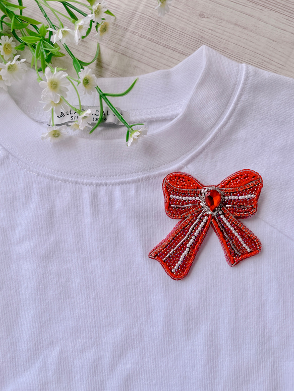 SALE＊ビーズ刺繍ブローチ【リボン結び＊ロングver./ストライプレッド 