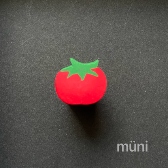トマトのピンブローチ 1枚目の画像