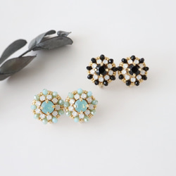 水晶珠寶刺繡耳環（黑色）/生日和禮物 第5張的照片
