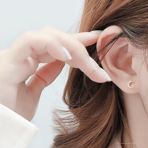 ピアス 月 ムーン 三日月 ジルコニア ミニピアス 小ぶり 小さめ