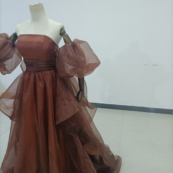 テラコッタ色カラードレス ベアトップ プリンセスライン パフスリーブ オフショル トレーンタイプ/音楽会 発表会 ドレス