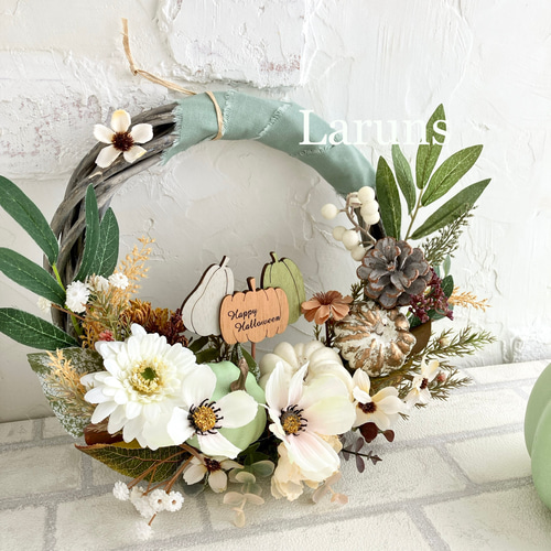 専用＊Halloween＊パンプキン＆オリーブ　シックナチュラル フェイクリース 白とグリーンパンプキンのリース30㎝直径ハロウィンリース ナチュラル
