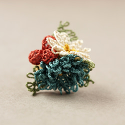 [ぬい針と絹糸で編んだお花]シルクイーネオヤ(トルコ刺繍･レース)ブーケのような華やかリング 2枚目の画像