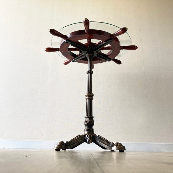 アンティークテーブル 丸ガラステーブル｜クラシカル　海　マリンテーブル　ガラス　ラダー　操舵輪　カフェ　丸テーブル 6枚目の画像