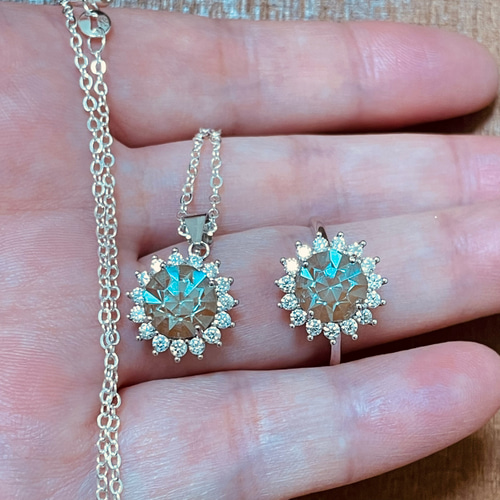 【お値下げ】サフィレット　サフィリーン　ペンダント 葡萄の葉とサフィレットのシルバーロケットペンダント - アンティーク