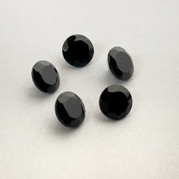 【1個】ブラックスピネル　6×6mm  タイ産　宝石質　ルース　ラウンドファセットカット　8月誕生石 2枚目の画像