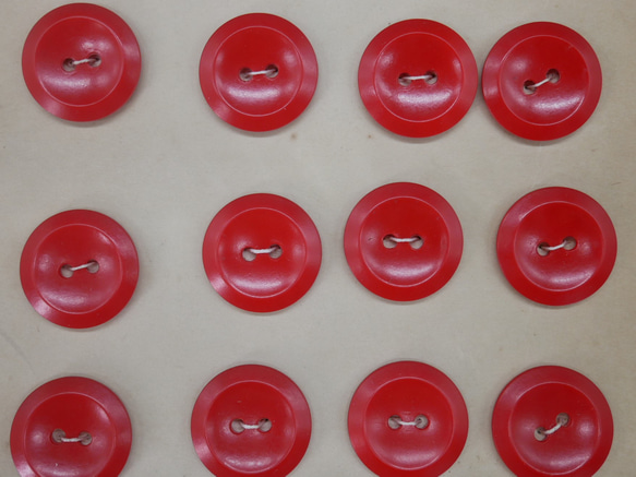 フランスプラスチック丸ボタン（レッドM） 3個セット 7枚目の画像