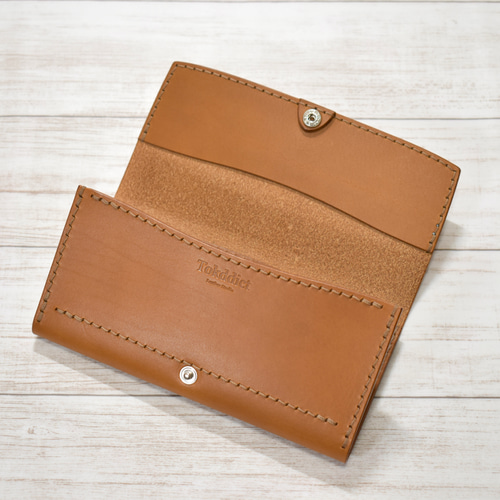 ほぼ1万円札サイズの中身にアクセスしやすい薄めの長財布 3カラー