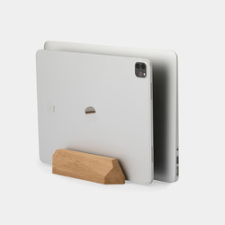 雙開口的立式筆記本支架  木制的立式筆記本支架  Macbook支架 實木架子 電腦架子 iPad架子 第2張的照片