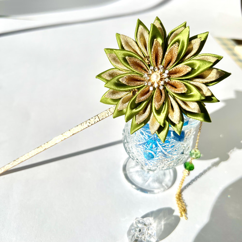 洋風つまみ細工【モスグリーン×ゴールド】 大輪・一本挿・簪 かんざし  