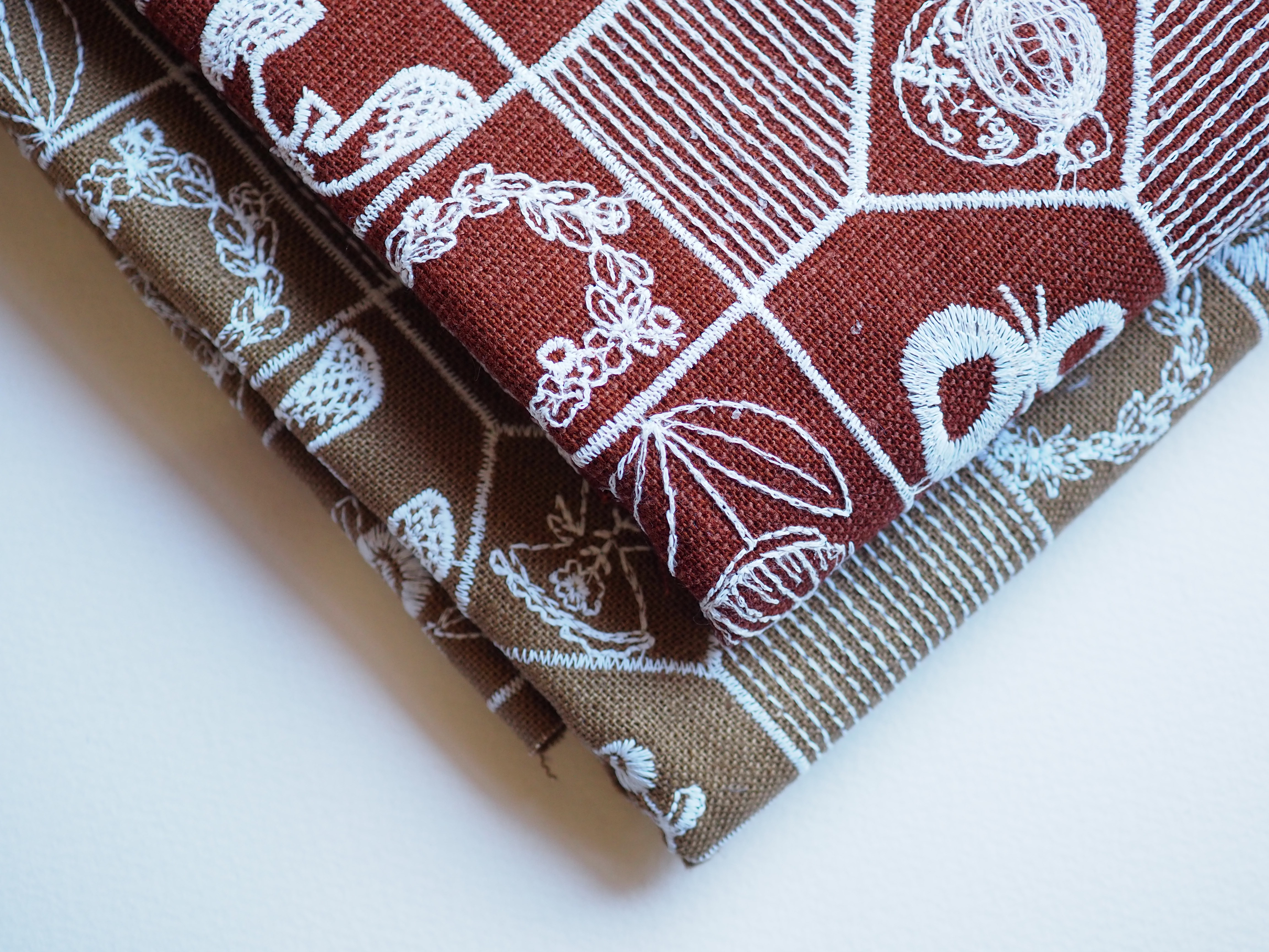 麻100%生地 ひまわり刺繍 18cm×198cm　半幅帯 生地 ひまわり オックス 花柄 向日葵 布 綿 白 赤 紺 植物