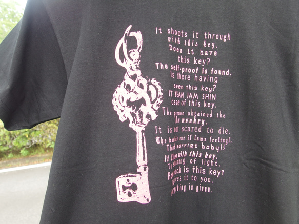 鍵Tシャツ　ブラック　プレゼント　ペア　アウトドア　カワイイ　格好いい　カットソー　半袖　 1枚目の画像