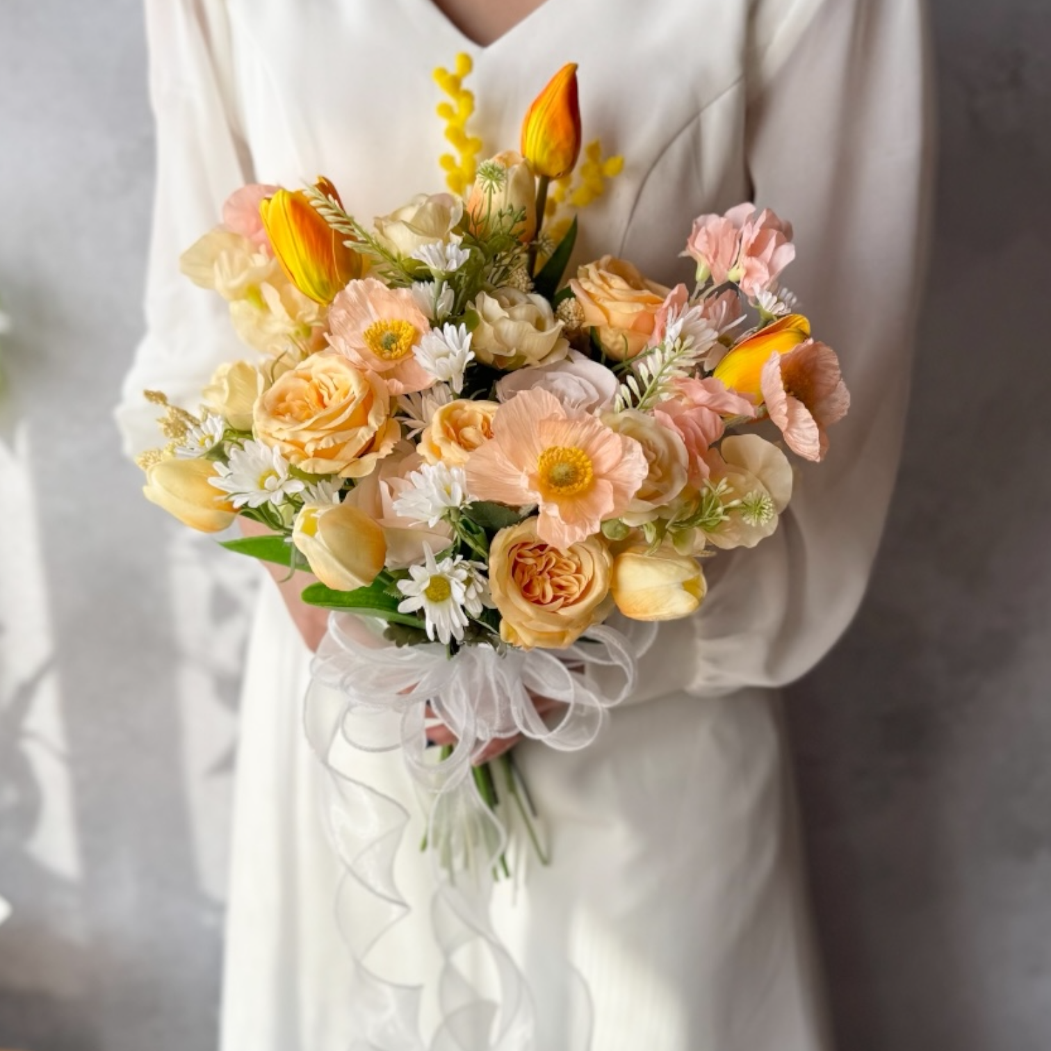 オレンジチューリップ×ポピークラッチブーケ☆ブートニア