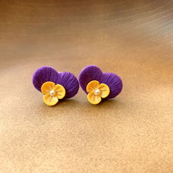 ビオラピアス❁¨̮ ビオラのピアス・イヤリング White×Purple | viola-viola