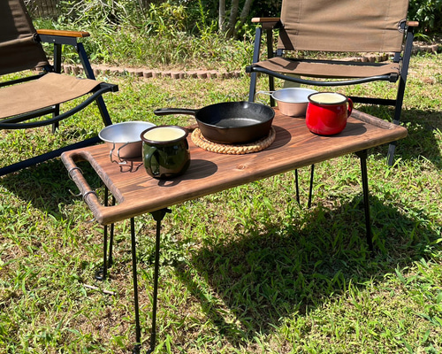 ローテーブル　キャンプ杉焼き天板細め　折りたたみハンドメイド ローテーブル キャンプ杉焼き天板細め 折りたたみハンドメイド