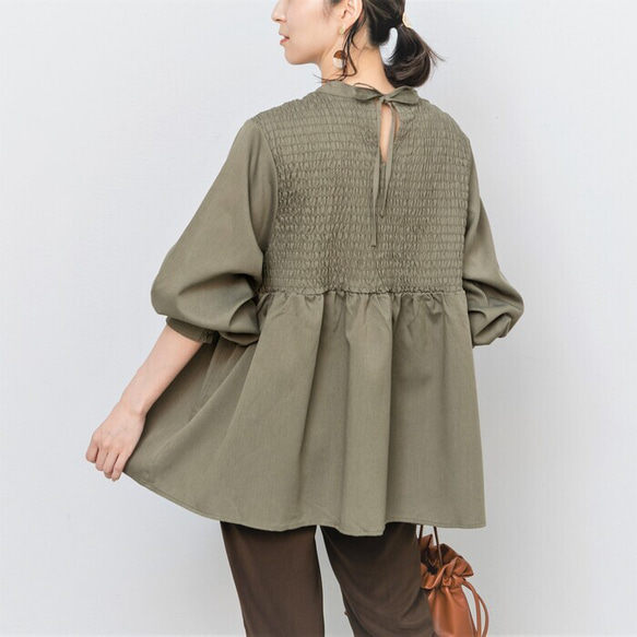 【SALE】シャーリングで顔周り華やか印象 バックリボン 長袖ブラウス 22651 4枚目の画像