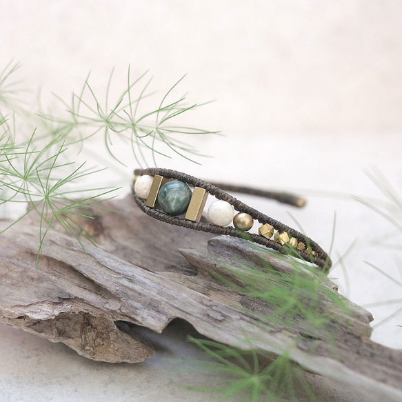 セラフィナイトとリバーストーン天然石マクラメブレスレットmacb014エスニックアジアンエキゾチックなアクセサリー 1枚目の画像