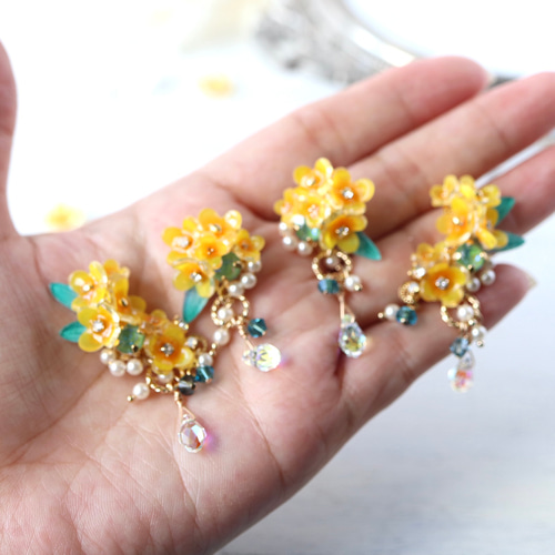 金木犀しゃらりん*bijouのピアス／イヤリング(右耳)＋イヤーカフ(左耳