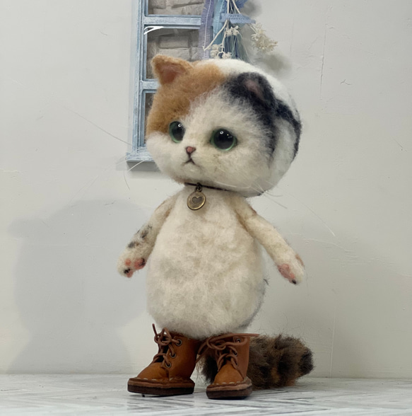三毛猫の人形 羊毛フェルト ねこ　ぬいぐるみ 8枚目の画像