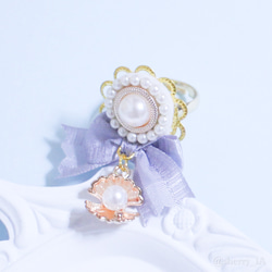 優美なマーメイドと純白の貝殻リング【ロリィタ/ロリータ　マーメイド　人魚姫　　サックスブルー　リボン　パール　指輪　リン 2枚目の画像