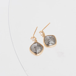 Charcoal Grey Diamond Drop Earrings 5枚目の画像