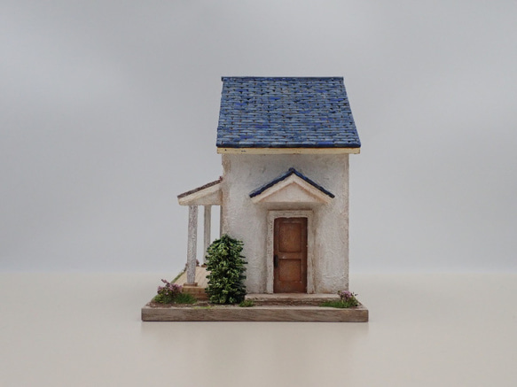 小さいお家　テラスのあるお家Ⅱ（ブルー）-1/50サイズ-                                     BC1479053179(11440円)